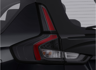 RearCombinationLampwithBlackAccent_1758196181036